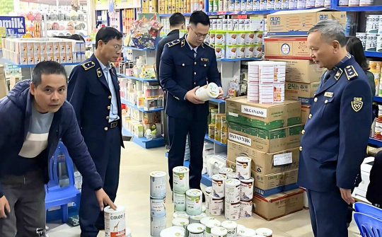 Bộ trưởng Bộ Công Thương chỉ đạo tăng cường giám sát, kiểm tra, kiểm soát thị trường với sữa, thuốc, thực phẩm bảo vệ sức khỏe