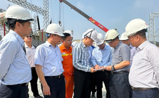 Tăng tốc thi công Dự án Trạm biến áp 500kV Vĩnh Yên - Công trình chào mừng Đại hội Đảng bộ EVN lần thứ IV