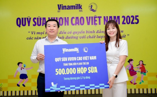 Vinamilk dành tặng 500.000 hộp sữa đến 11.000 trẻ em có hoàn cảnh khó khăn