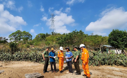 Truyền tải điện 3: Đảm bảo an toàn lưới điện truyền tải dịp lễ 30/4 và 1/5