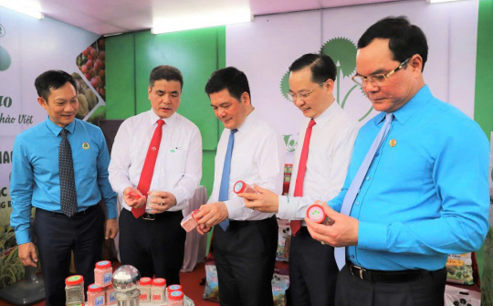 Sức sống Tháng Công nhân tại Supe Lâm Thao: Tinh thần “vì người lao động” gắn liền với truyền thống yêu nước, tự hào dân tộc