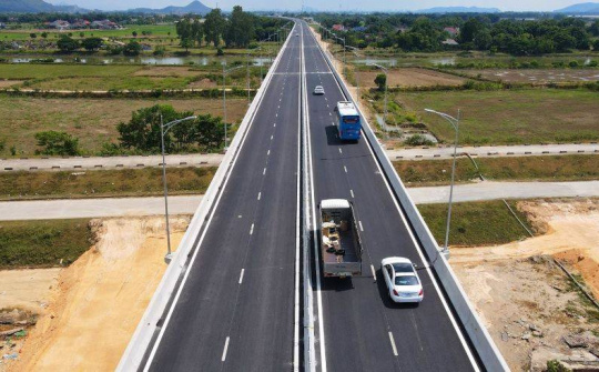 Khởi công, khánh thành đồng loạt nhiều công trình lớn chào mừng 50 năm thống nhất đất nước