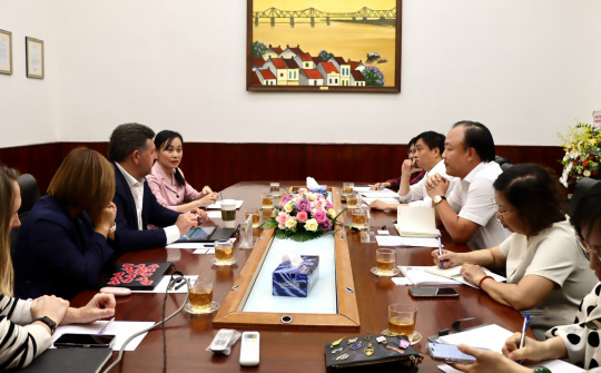 Cục Quản lý và Phát triển thị trường trong nước làm việc với Central Retail Việt Nam về phát triển hệ thống phân phối bán lẻ hiện đại