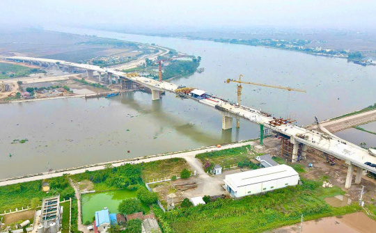 Ninh Bình: Đẩy mạnh triển khai các dự án hạ tầng giao thông, tạo nền tảng thu hút đầu tư