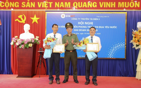 Truyền tải điện 3 tổ chức hội nghị điển hình tiên tiến thi đua yêu nước giai đoạn 2020-2025