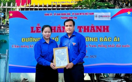 Đoàn Thanh niên EVNGENCO3: Trao cờ Tổ quốc - Lan tỏa tinh thần yêu nước