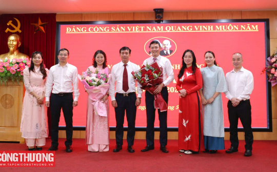 Kế thừa, củng cố, xây dựng Đảng bộ Ủy ban Cạnh tranh Quốc gia vững mạnh