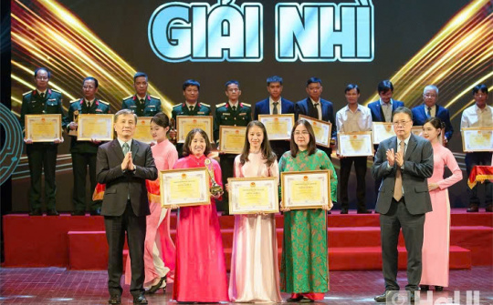 Khoa Công nghệ Hóa - Trường Đại học Công nghiệp Hà Nội xuất sắc giành giải Nhì tại VIFOTEC 2024