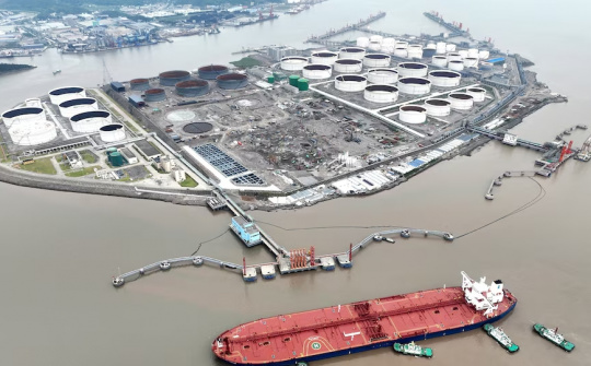 Giá xăng dầu hôm nay 5/5: Lao dốc, OPEC+ quyết đẩy nhanh việc tăng sản lượng