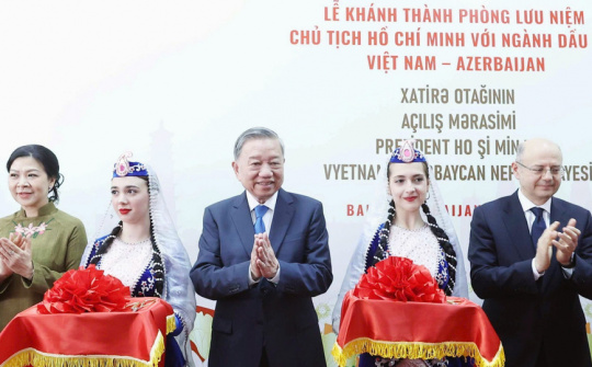 Khánh thành Phòng lưu niệm Chủ tịch Hồ Chí Minh với ngành Dầu khí Việt Nam - Azerbaijan