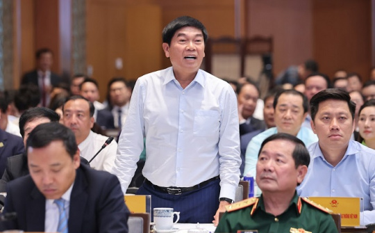 Chủ tịch Tập đoàn Hòa Phát kiến nghị dùng 70% hàng sản xuất trong nước