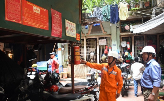 Điện lực thành phố Hà Nội khuyến cáo khách hàng sử dụng điện an toàn