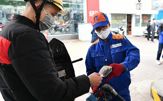 Kỳ điều hành giá xăng dầu ngày 12/6: Xăng RON95-III gần chạm mức 20.000 đồng/lít