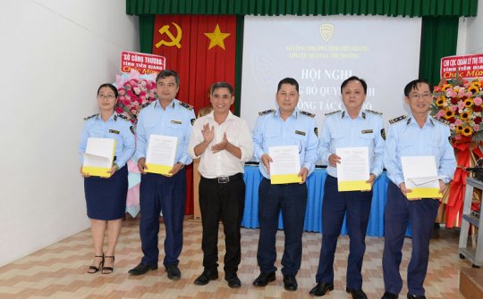 Công bố Quyết định bổ nhiệm Lãnh đạo Chi cục QLTT Tiền Giang
