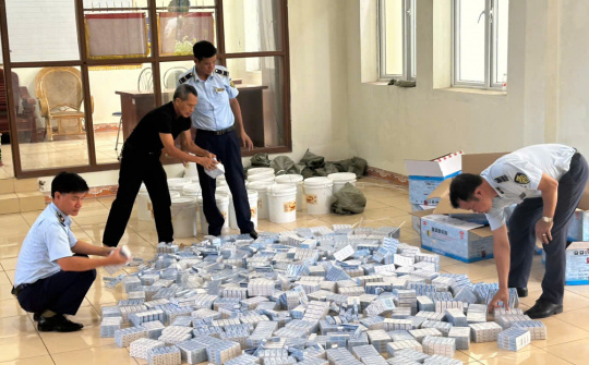 Quảng Ninh: Chặn đứng lô hàng thuốc tân dược nhập lậu tại Móng Cái