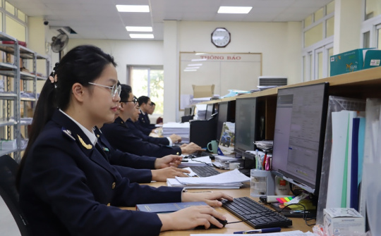 Ngành Hải quan thu ngân sách 5 tháng đầu năm tăng hơn 9%