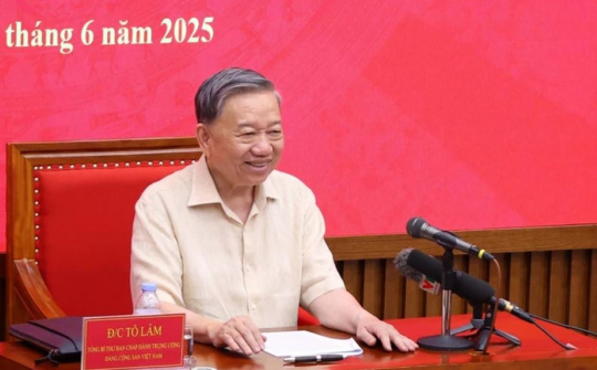 "Xây dựng đội ngũ cán bộ đủ năng lực đưa đất nước bước vào kỷ nguyên mới"