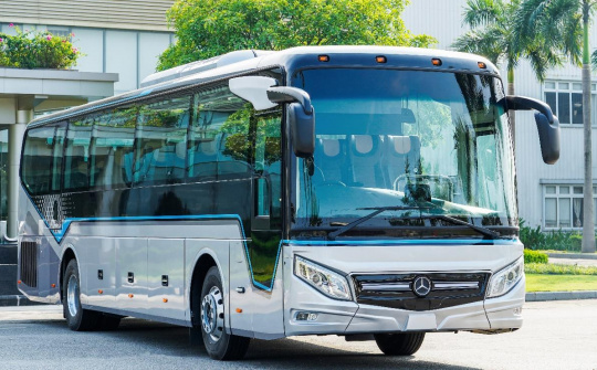 THACO AUTO xuất khẩu xe bus cao cấp Mercedes-Benz RS 1936 sang thị trường Thái Lan