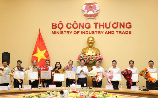 Bộ trưởng Nguyễn Hồng Diên gặp mặt các cơ quan báo chí nhân kỷ niệm 100 năm Ngày Báo chí Cách mạng Việt Nam