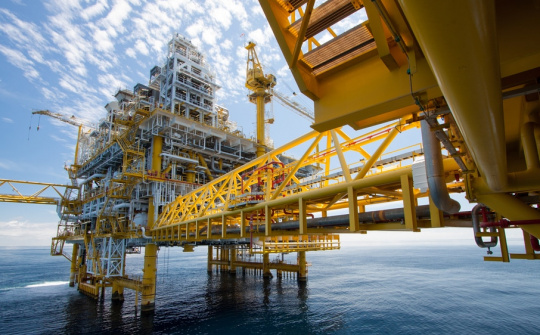 Giá xăng dầu hôm nay 19/6: Neo cao, thị trường "nín thở" chờ tín hiệu từ xung đột Iran - Israel