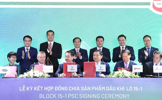 Petrovietnam và các đối tác ký hợp đồng phân chia sản phẩm Lô dầu khí 15-1