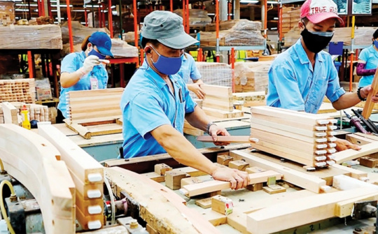 Hoa Kỳ chính thức khởi xướng điều tra chống bán phá giá/chống trợ cấp với gỗ dán cứng và trang trí Việt Nam