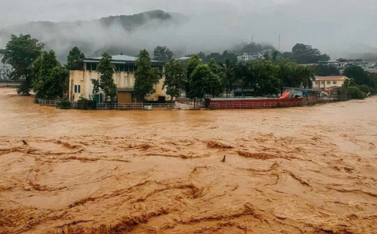 Thủ  tướng chỉ đạo khẩn: Dồn lực ứng phó với mưa lớn ở miền núi trung du Bắc Bộ