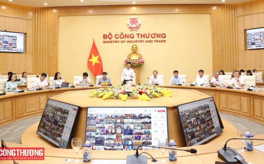 Bộ trưởng Nguyễn Hồng Diên chủ trì Hội nghị tập huấn về phân quyền, phân cấp và phân định thẩm quyền trong các lĩnh vực của Bộ Công Thương