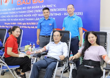 Petrolimex lan tỏa phong trào “Giọt Xăng hồng - Giọt Dầu đỏ”