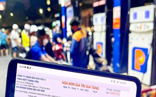 Petrolimex tiên phong triển khai hóa đơn điện tử trong kinh doanh xăng dầu
