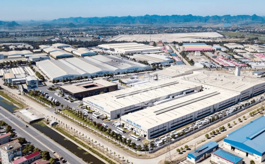 Ninh Bình: Điều chỉnh linh hoạt, công nghiệp, thương mại duy trì đà tăng trưởng khá