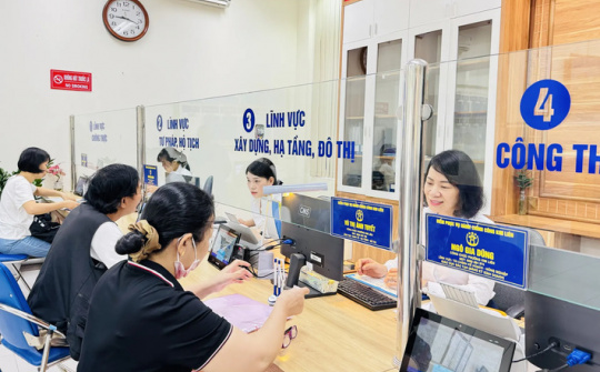 Ngày đầu vận hành chính quyền hai cấp tại Hà Nội diễn ra thông suốt