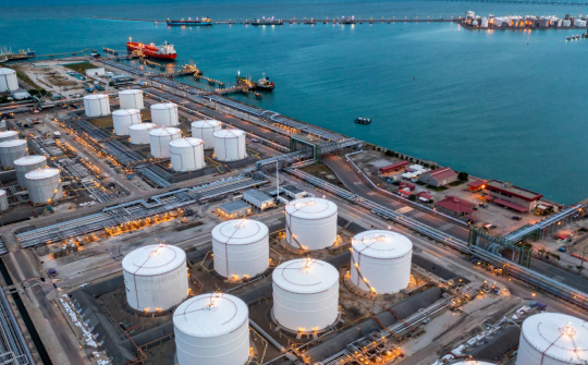 Giá xăng dầu hôm nay 2/7: Ổn định, thị trường chờ đợi động thái từ OPEC+