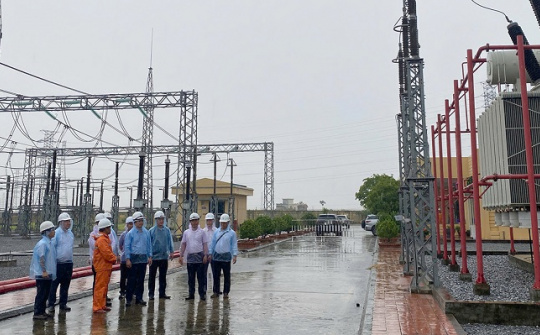 2 đoàn công tác của EVNNPT sẵn sàng chỉ huy, ứng trực bão số 3 tại vùng tâm bão