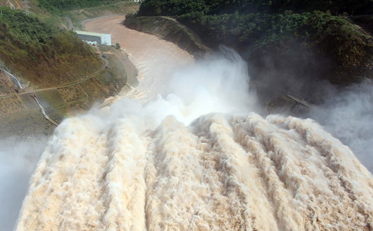 Bộ Công Thương: Tiếp tục triển khai ứng phó khẩn cấp với bão và hoàn lưu bão số 3 WIPHA