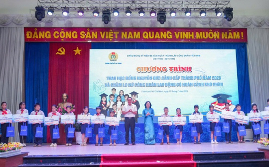 Casumina đồng hành cùng chương trình trao học bổng Nguyễn Đức Cảnh 2025 và chăm lo nữ công nhân lao động khó khăn