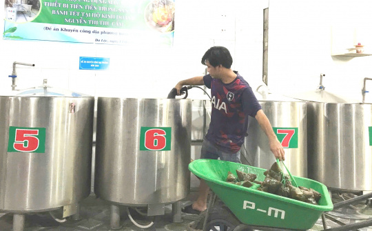 Khuyến công tiếp sức làng nghề: Bánh tét Trà Vinh vươn tầm