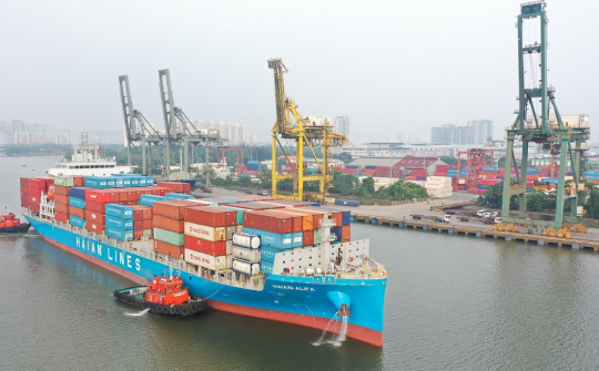 Xếp dỡ Hải An (HAH) nói gì về việc Container Việt Nam (VSC) gia tăng tỷ lệ sở hữu?