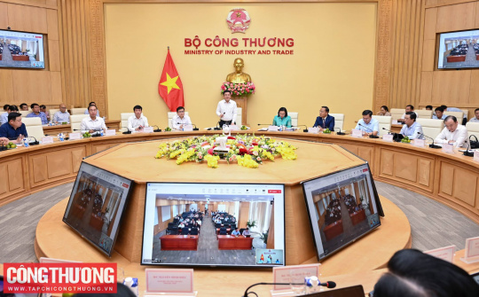 Bộ trưởng Nguyễn Hồng Diên chủ trì buổi làm việc với Giám đốc Sở Công Thương và Chi cục trưởng quản lý thị trường các tỉnh, thành phố