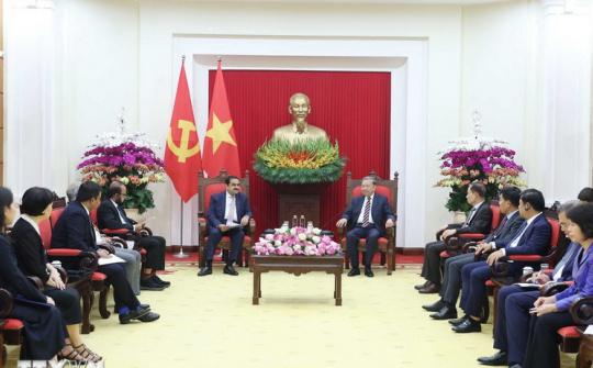 Tập đoàn Adani (Ấn Độ) cam kết đầu tư dài hạn tại Việt Nam với tổng số vốn lên đến 10 tỷ USD
