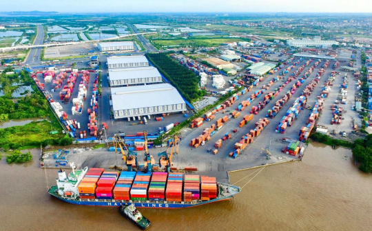 Mở rộng đội tàu, giá cước vận tải tăng, Xếp dỡ Hải An (HAH) báo lãi quý 2 cao kỷ lục