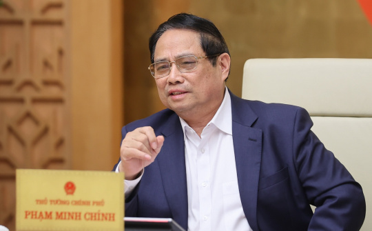 Tăng trưởng GDP 6 tháng cao nhất trong gần 20 năm, Thủ tướng chỉ đạo kiên định mục tiêu, thực hiện "3 tăng tốc"