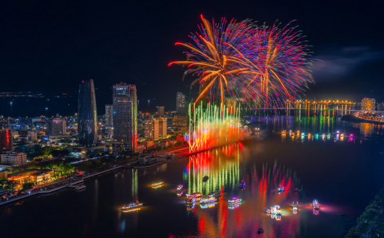 Đà Nẵng thu hút gần 1,2 triệu lượt khách du lịch nhờ Lễ hội pháo hoa quốc tế