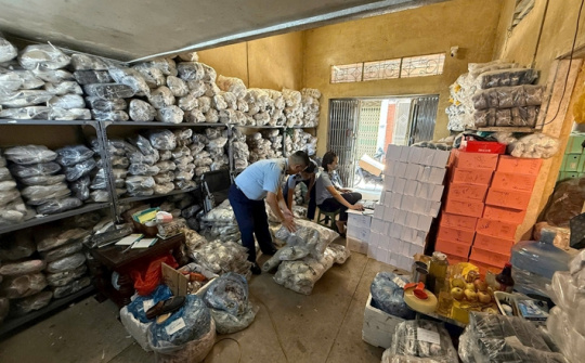 Quản lý thị trường Hà Nội xử phạt lượng lớn hàng hoá nghi giả mạo nhãn hiệu nổi tiếng
