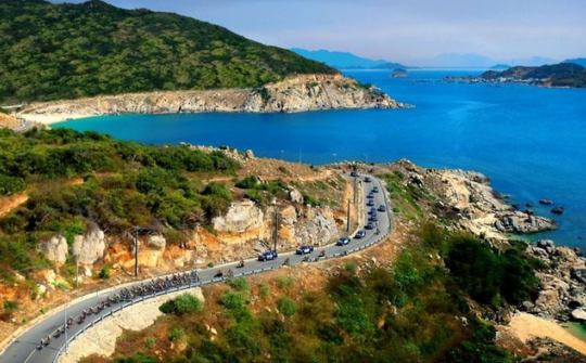 Thủ tướng chỉ đạo: Thi công 3 ca 4 kíp, đẩy nhanh tiến độ xây dựng đường bộ ven biển