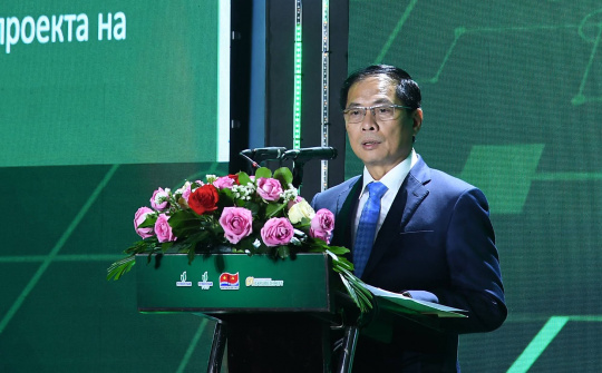 Vietsovpetro đón dòng dầu đầu tiên mỏ Kình Ngư Trắng - Kình Ngư Trắng Nam