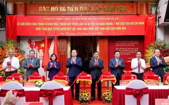 Hà Nội gắn biển công trình 48 Hàng Ngang - nơi lưu giữ ký ức đặc biệt của dân tộc