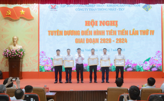 Than Thống Nhất nhân rộng các gương điển hình tiên tiến