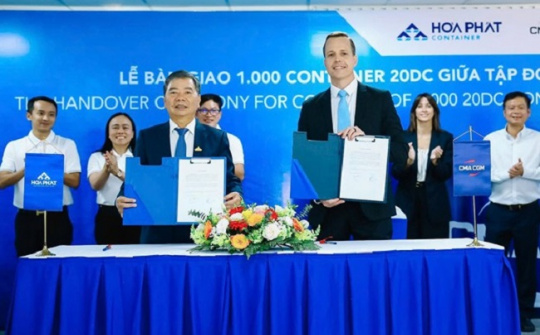 Hòa Phát bàn giao 1.000 container cho hãng tàu Top 3 thế giới