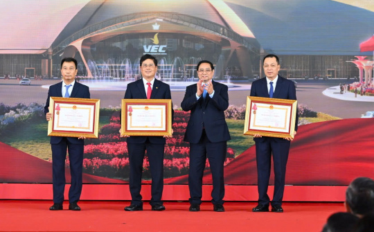 EVN, EVNNPT đón nhận Huân chương Lao động hạng Ba vì thành tích xuất sắc trong xây dựng đường dây 500kV mạch 3